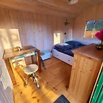 Campsite Bauwagen, Tiny House In Warnitz Am Oberuckersee *